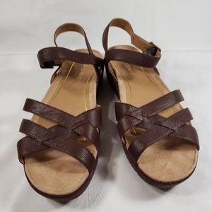 Women's Vionic Strappy Sandal Mocha Leather Sz 11,